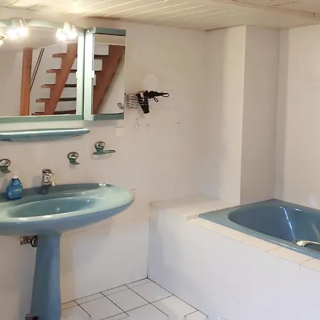 Wu01 - 75m2 - Single Beds - Comfortable - דירה *